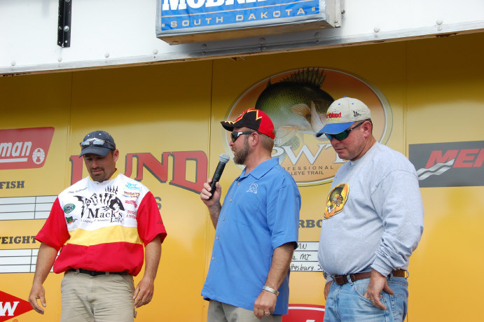 000B5B2F-09D4-4168-A4AA-3CC6FA101AE6