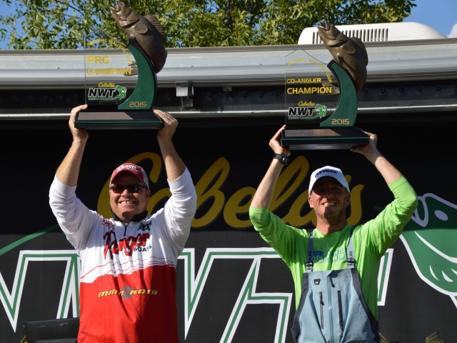 00100EB4-E612-44B7-9EB3-C264C2821D18