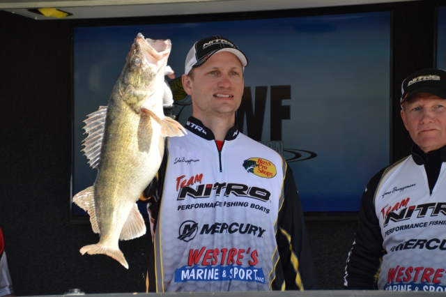 00523863-2ECF-40AD-A62B-F154FB498BEA