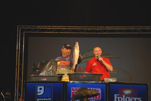 0083A2E7-7401-4B1F-9C86-0175197A0130