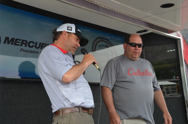 0097986D-840F-45E5-84DE-575DDEC48A53