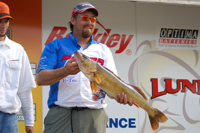 00A13105-E287-46AF-B6FF-F5EEC43B4018