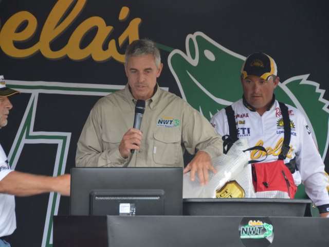 00A14AB4-BFED-44BF-9CAB-E11CCBF0A8CA