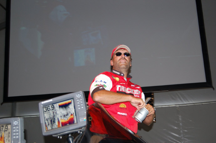 00CAC288-B549-414B-B18B-9B2D5C77543B