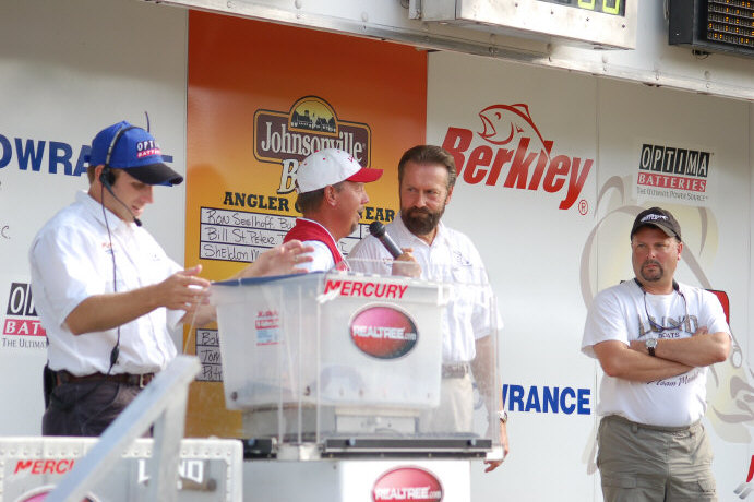 00E84158-06E2-4BB8-9521-60832F525B07