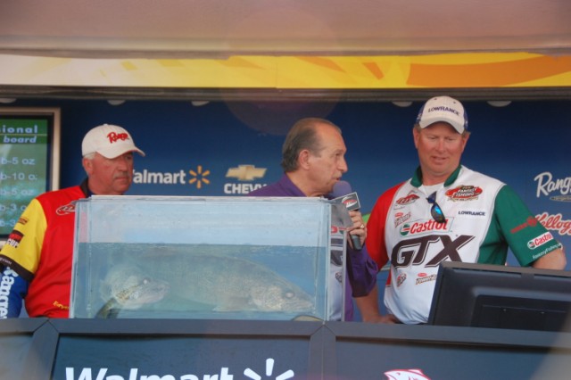 010EC55D-8D36-433C-965A-63B2B6999468