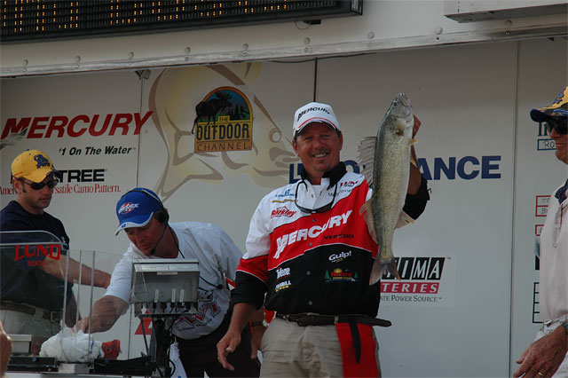 01130C0A-BE70-4AE1-BD05-7DA1D3DC780E