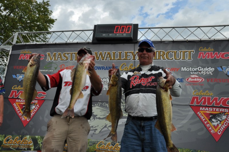 01C5E472-86B9-4A5A-B149-F0EC140129EA