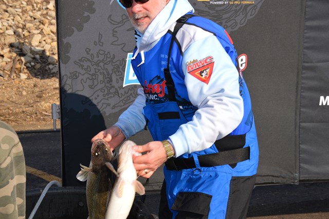 01D068A4-F76E-455A-932D-8D5492DA6ABF