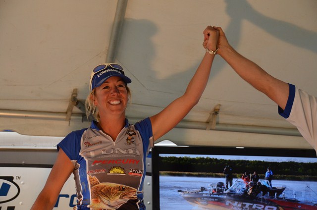 0214188C-1ED9-4F5C-9E42-8FB95E5E5CC7