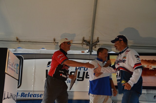 0215975C-31E5-4095-ABF5-FA5B59DA4F4F