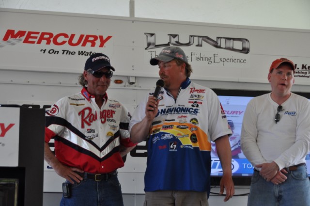 024DBFC3-81C5-4FC1-B5FE-0E4AF667543D