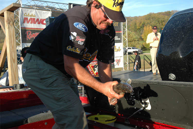 026ACD95-0C71-4D00-B92A-53E88B42881D