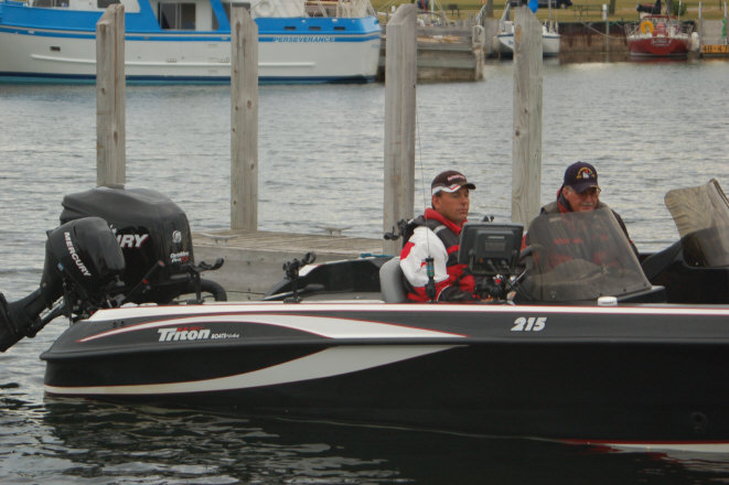 027E6735-15AD-4152-BE19-240D68FE96AC