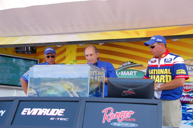 02895B60-E733-4502-9541-9C2E87FEC913