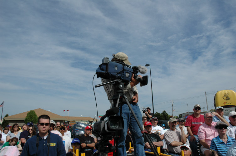 02B7593F-8A50-4F2F-8E15-61DE35B71352