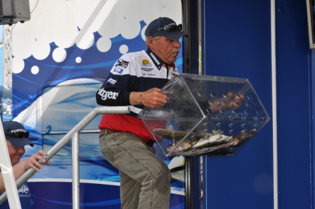 035F6924-4D7C-4D02-BC96-7B58CDA91669