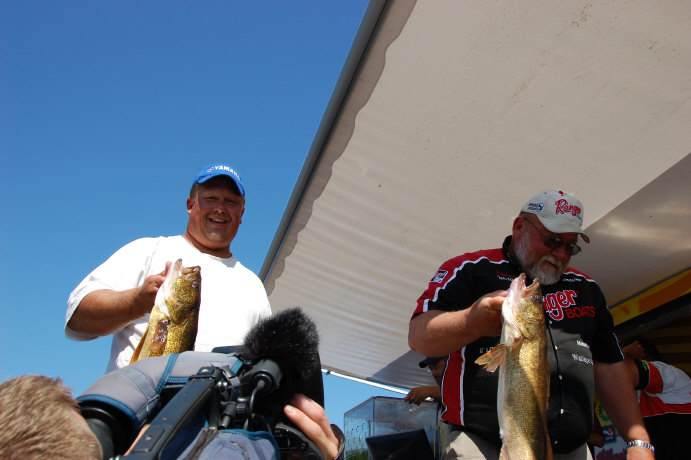 03CE0835-9363-4701-BB32-1F0A3E72C752