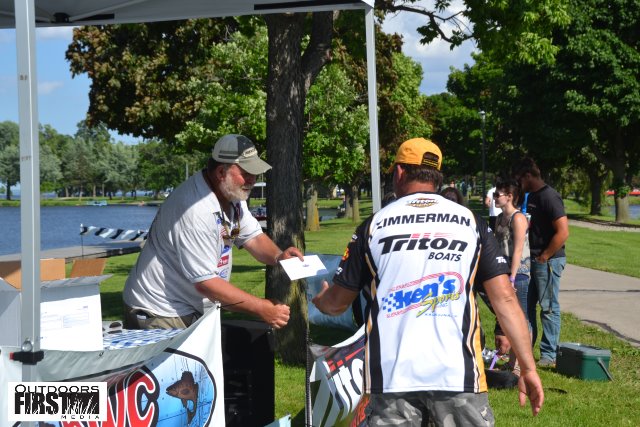 03D35899-B25D-4D0F-81A5-64DE9CEAB375