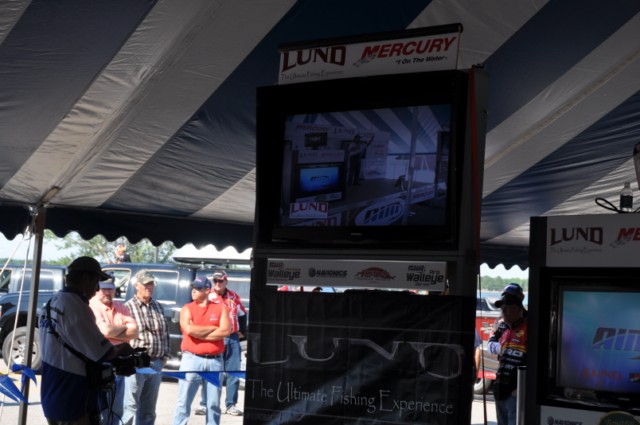 0446FD8B-7E48-4E09-8E2E-5FC69DF68943