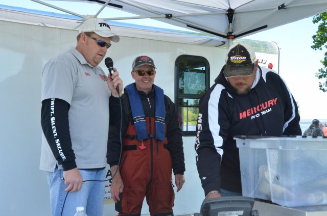 04914D42-1B86-4108-9E9D-A5561FE28DC3