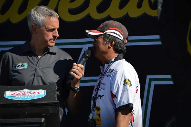 0495F27E-DB2D-494A-98E4-1F40940E1B0C