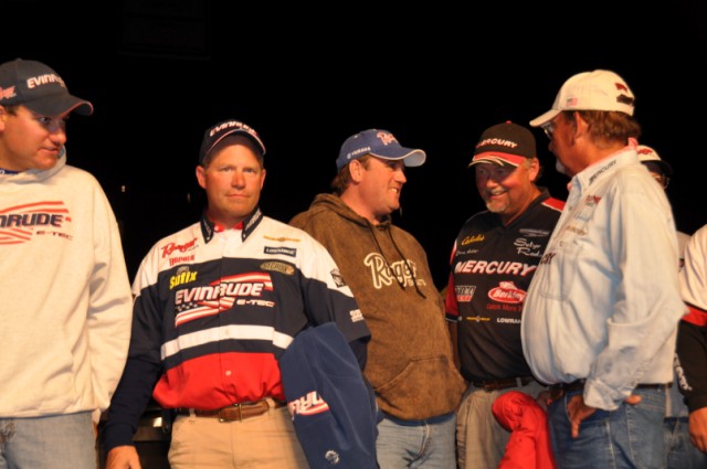 04A35DDE-6DFC-41B4-8624-0E769296E829