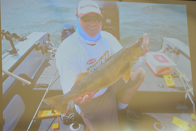 04C261E4-329C-4F92-9D54-6E5F1D444F73