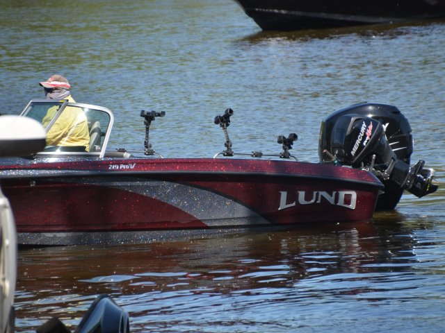 04C54FFA-87DF-4AFB-A977-325FB6565457