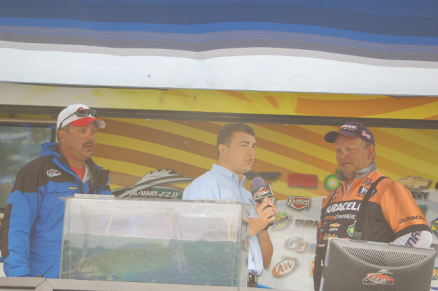 0504D641-1A58-43BA-A23C-553E377A1B9F