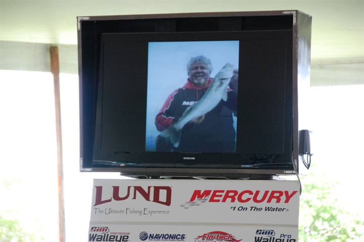 055867F3-02B1-4536-81E4-4A70A3ADE17A