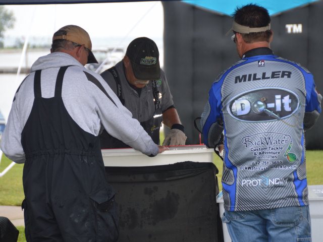 05A2F923-64E4-455E-94B2-4CEC2EA08104