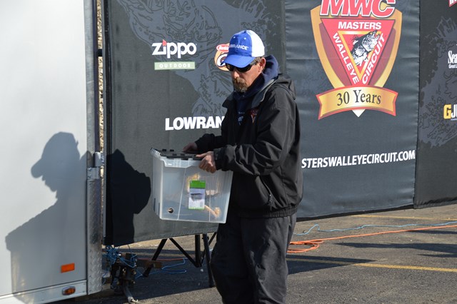 05C3EFE3-C6BF-4926-B8C1-3BCF72925C4F