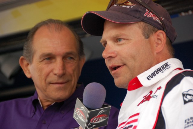 060800FB-9D7D-49F2-8318-DC3EB891200F