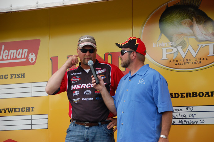 06106ADB-F296-4439-B7FE-97CF02E6E479