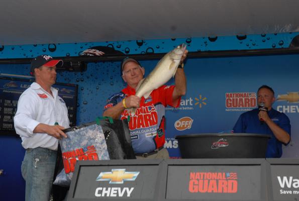 066D4DE9-0399-4CBA-97BF-C98E9789C1B1