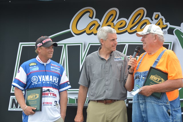 06A4F9CC-6F08-4177-A0A8-5F29D9EFEEA4