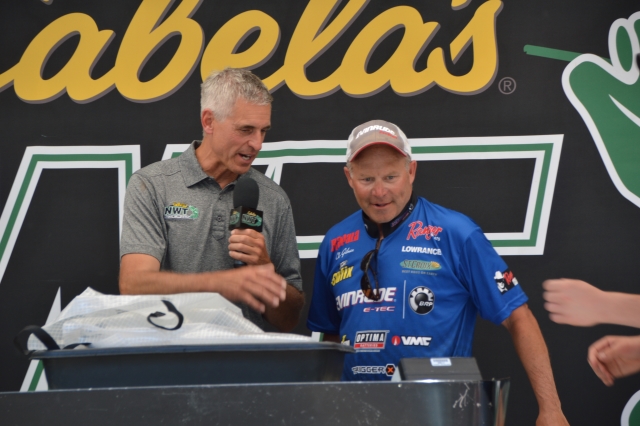 06AD9790-8619-4F66-9830-B912F832AA05