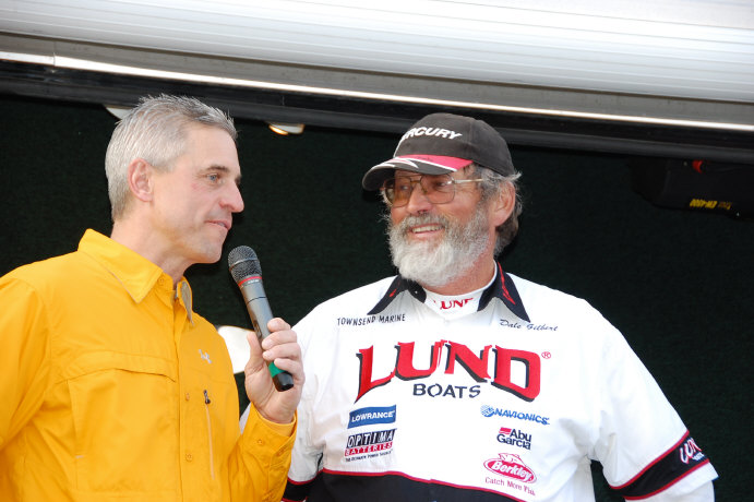 06C8BB3E-4F07-42AD-A4D8-92F2B83E7C5D