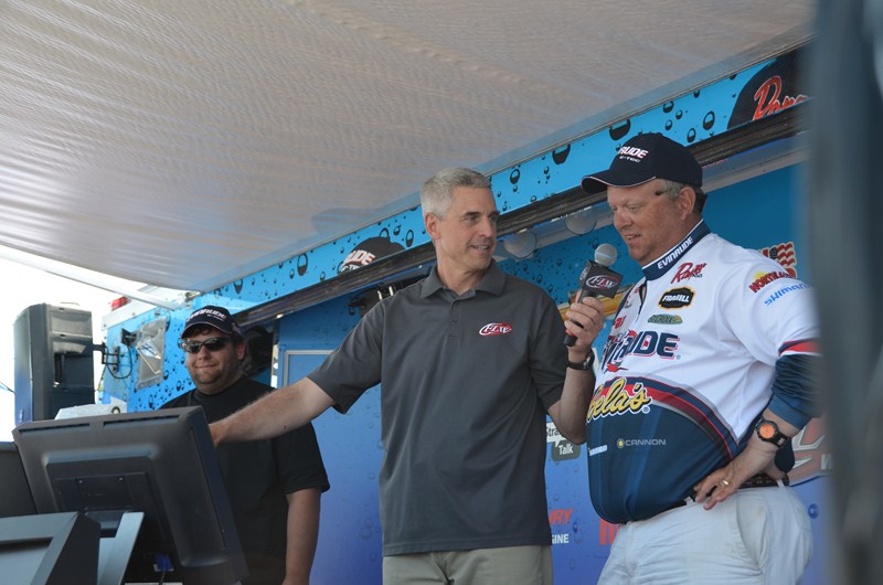 06DDB054-B9E1-437A-989E-A04A427CE9C8