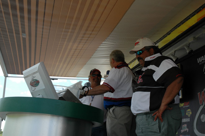 06F4CE5C-7C1F-4D49-9D6A-EA44463CC04A