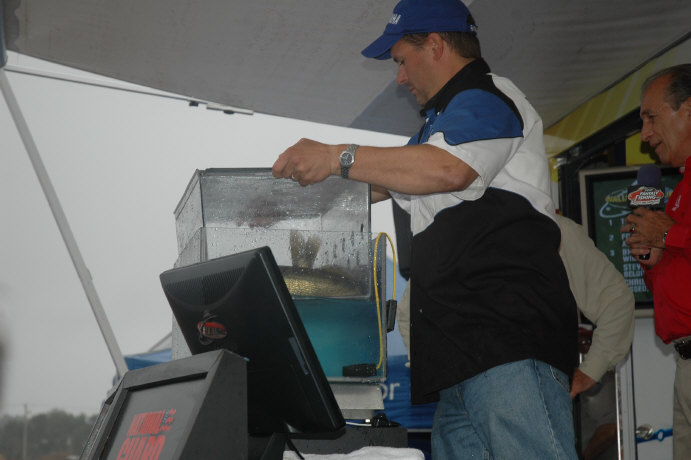 070FF460-8182-489F-B07B-60CD5247CC0C