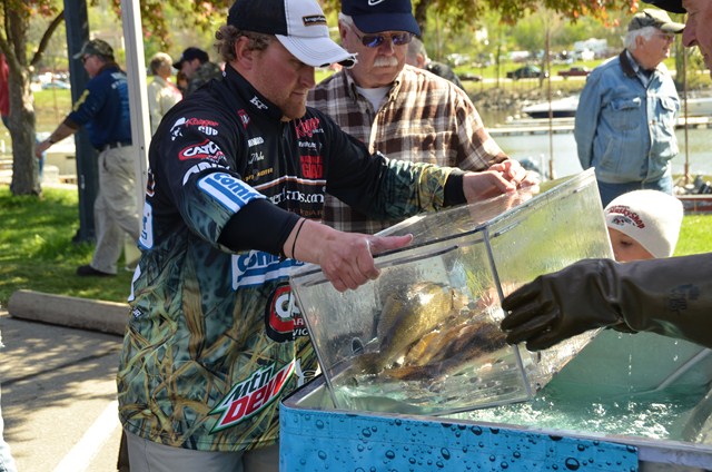 07395750-A51D-4BD1-9EB2-3A7776631CA9