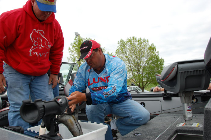 077DB12F-248F-4089-AD25-47B65B66A1E6