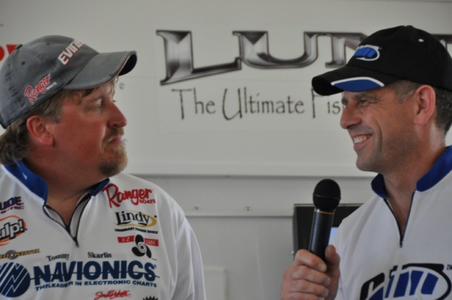 07892F93-80CD-484A-9A27-161029D8CE19