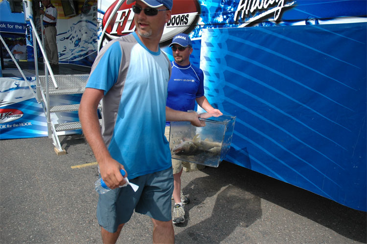 07B28133-F162-4921-ABD4-93CA8D297221