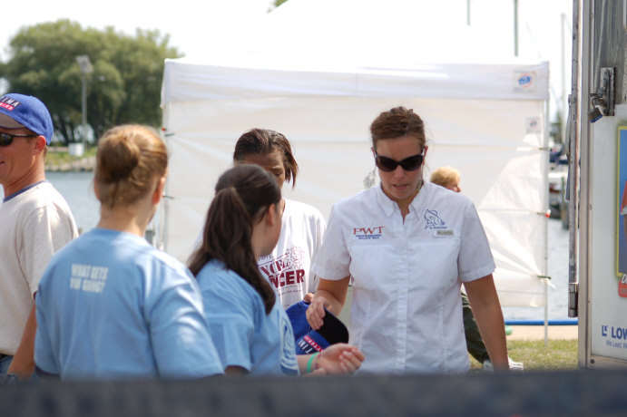 08013BEE-884C-4209-85BB-4B32791F4D7F