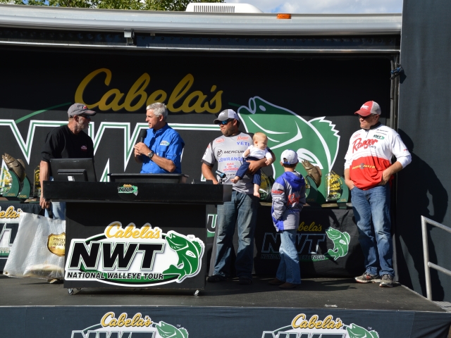 083CB8AD-DD2B-4FF8-892E-945E00B5F211