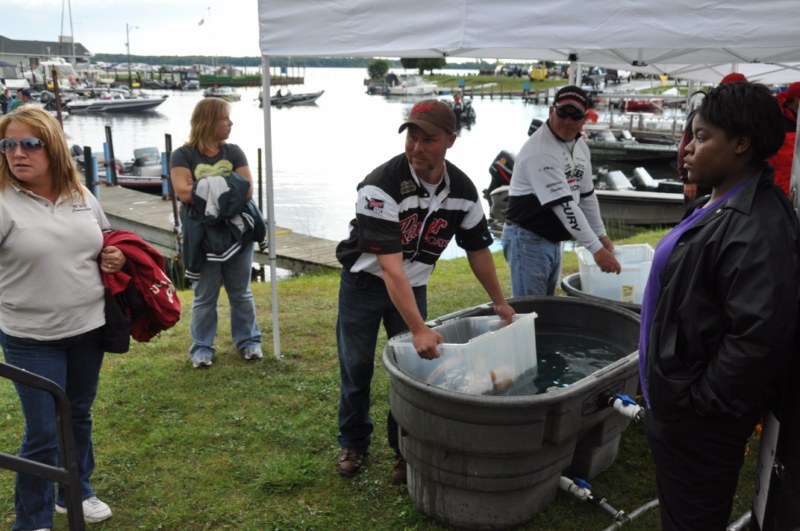 0858D5EE-F00A-4FD4-9E50-2622C3619C64