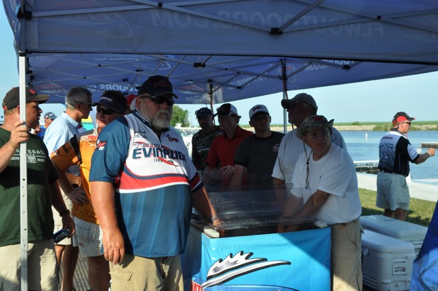 0867335D-B5D8-4627-A0C7-015871DA7050